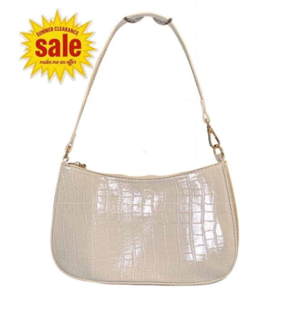 White purse  SUMMER CLEARANCE SALE - MAKE ME AN OFFER!